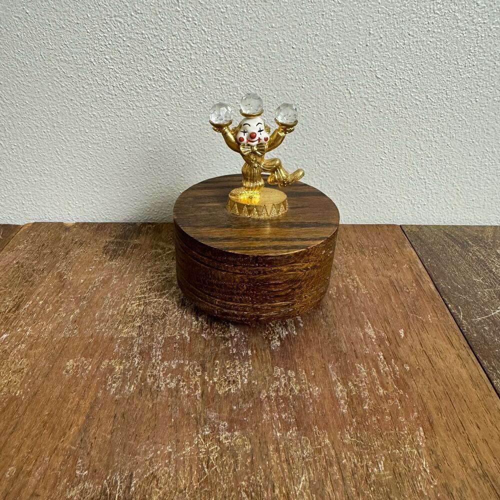 1985 SPOONTIQUES Juggling Clown Gold Pewter Crystal‎ Balls Music Box